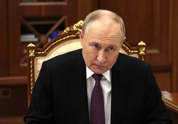 В российском правительстве начались масштабные кадровые изменения