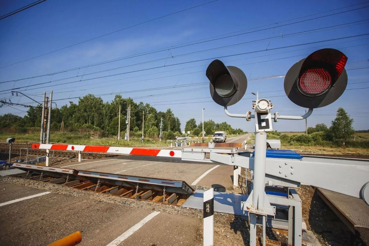 Завтра в Анапе временно ограничат проезд автотранспорта на железнодорожном переезде в связи с ремонтными работами