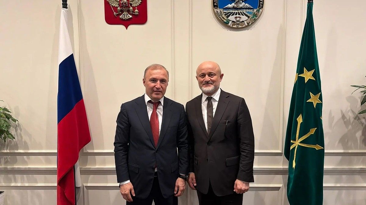 Мурат Кумпилов встретился с постпредом России при Организации исламского сотрудничества