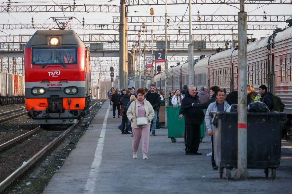 Есть раненые. На поезд, следовавший из Анапы в Москву, упали обломки украинского беспилотника