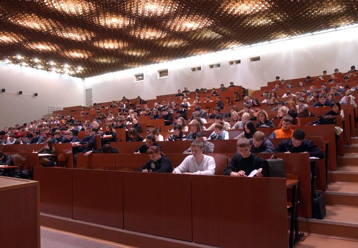 Стипендии проиндексируют с сентября 2027 года: кому повысят выплаты