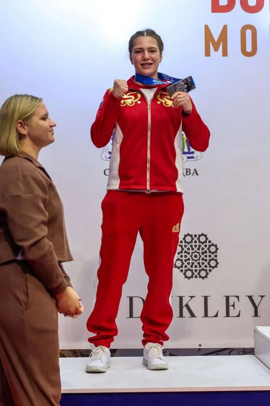 Кубань на мировой арене!. Бэлла Зуева в составе национальной сборной команды страны ярко заявила о себе на первенстве мира по боксу среди юниоров и юниорок 17–18 лет в Будве