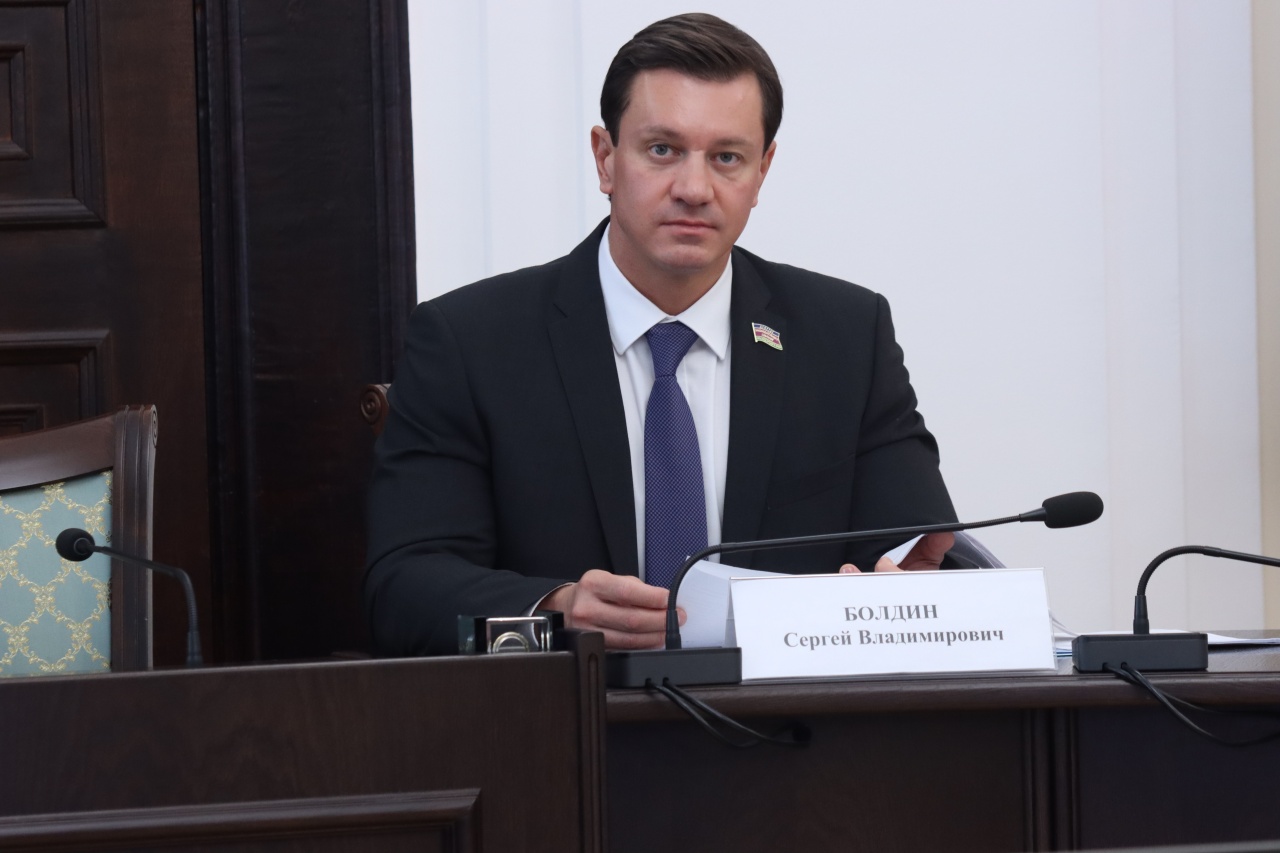 Комитет по имуществу и земле работает над совершенствованием регионального земельного законодательства