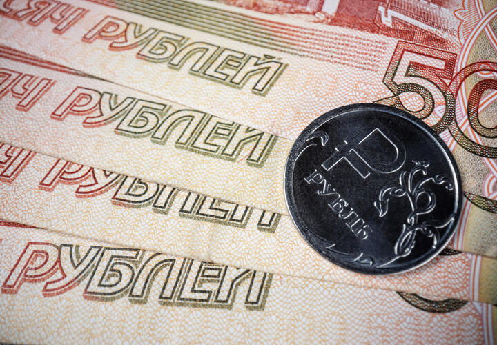 Пенсии подрастут, появится новый ГОСТ на кофе, мигрантов начнут выдворять за хулиганство. Что ждет россиян в ноябре?